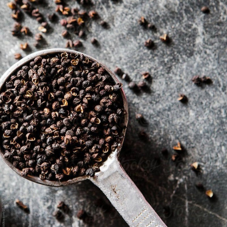 Чёрный перец и сандал